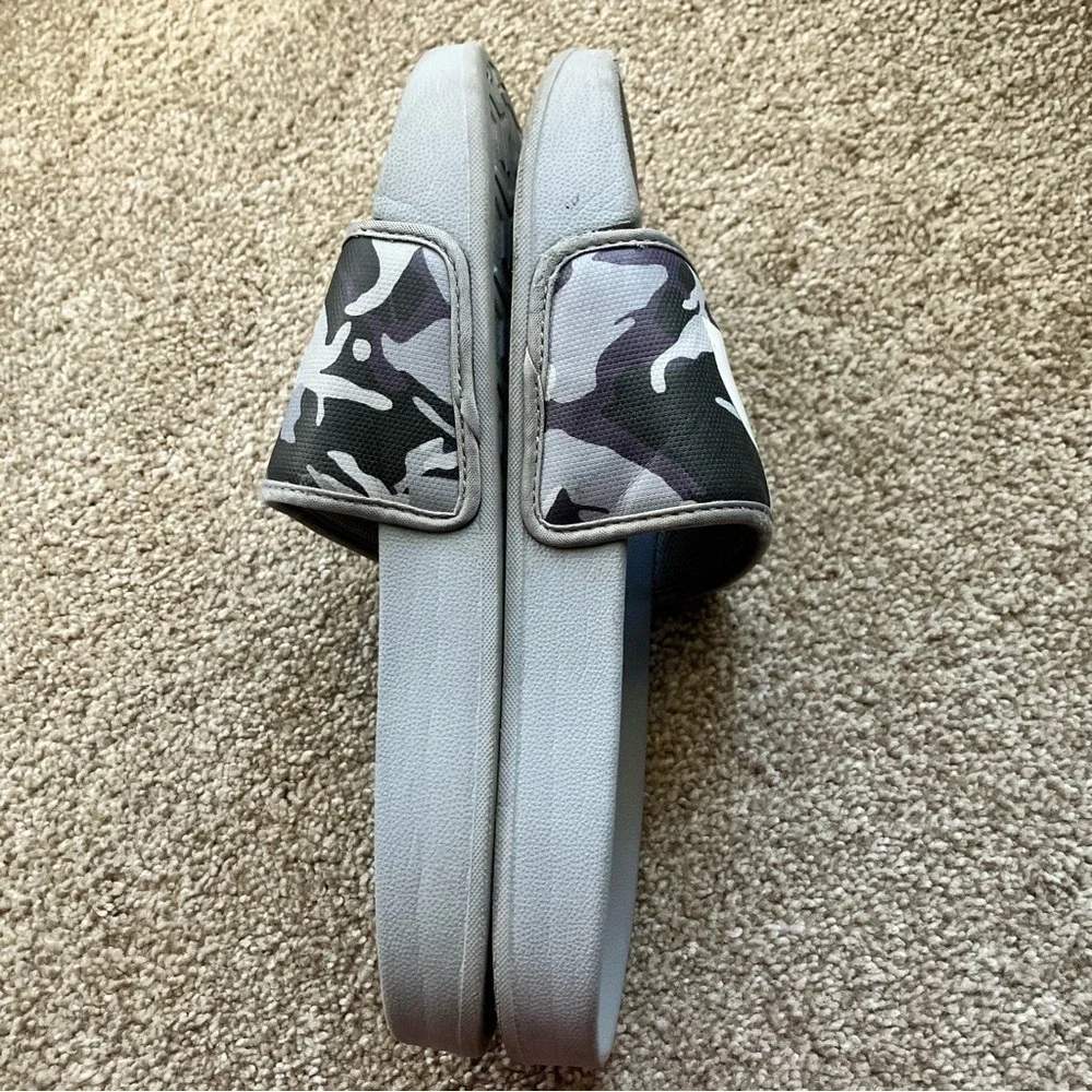 The‎ North Face Gray Camouflage Sandal Slides Men's Size 7 Casual Lightweight